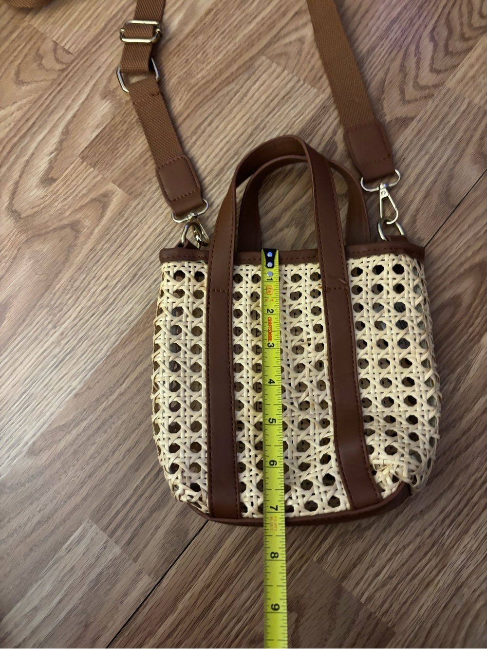 Woven Straw Crossbody Bag - Picture 3 of 5